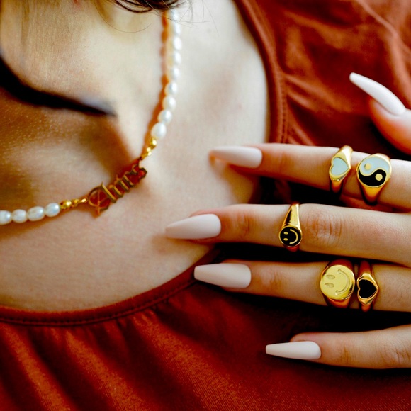 Smiley Face Statement Rings - Picture 2 of 4